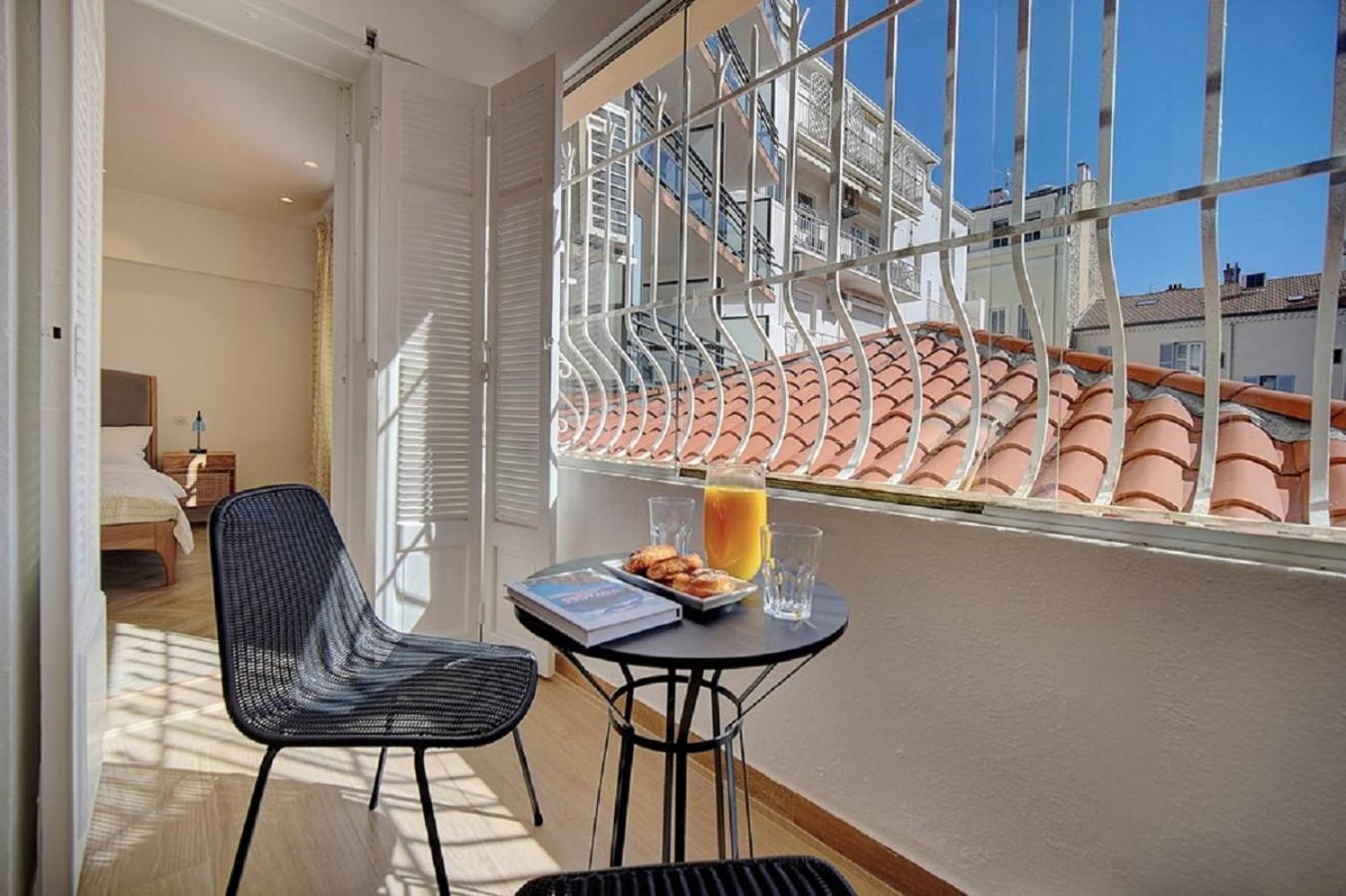 Magnifique 3 Pieces Renove Cannes Centre 'Banane' Avec Veranda ! A2B88 Exterior photo